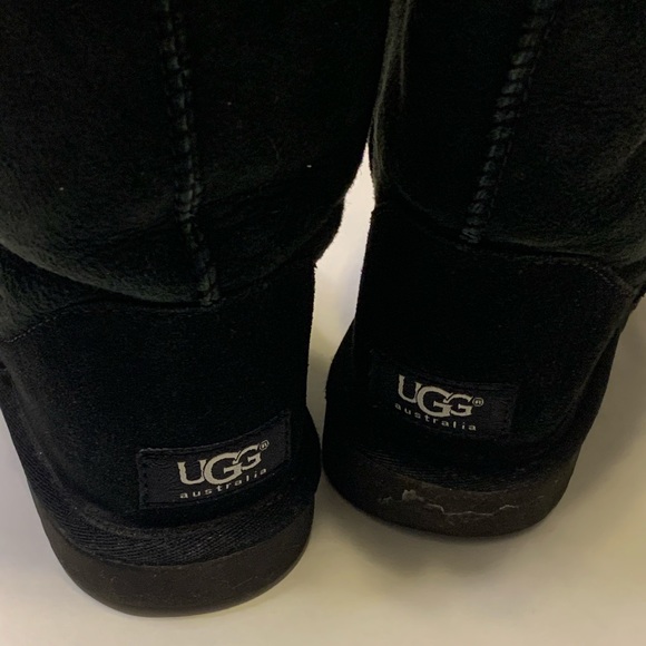 Ugg Boots Black - Picture 3 of 4